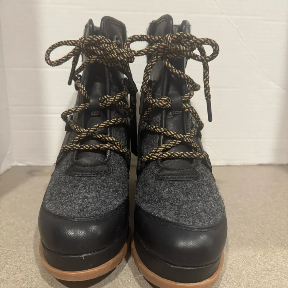 Sorel Women’s Blake Waterproof Lace Up Heeled Boots Size 8.5 No Insoles